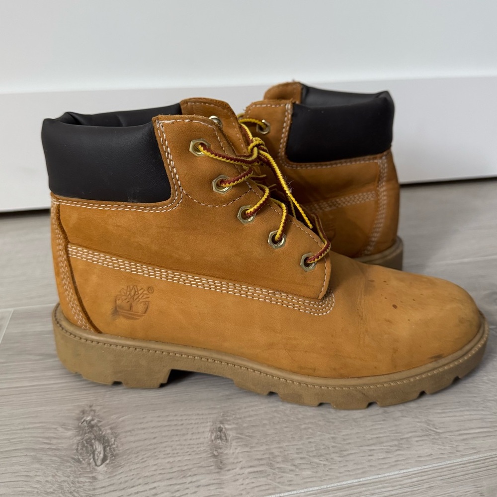 Timberland  6 Inch Lace Up Waterproof Boots